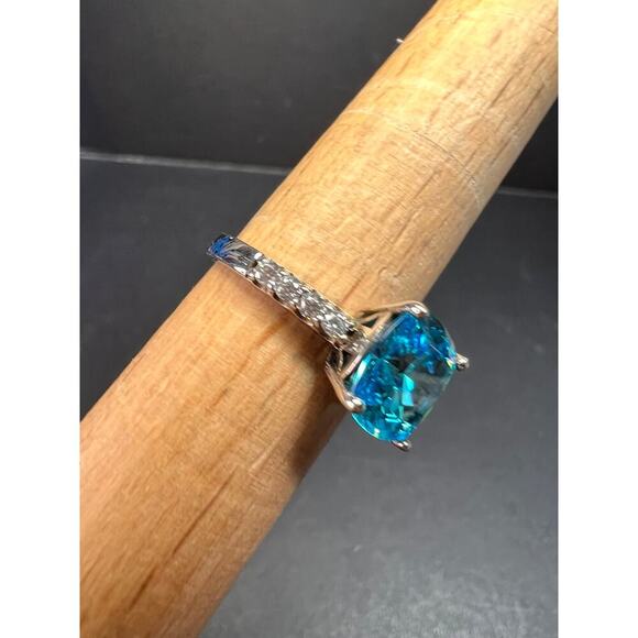 Aqua blue CZ sterling silver ring size 8 - Picture 16 of 16